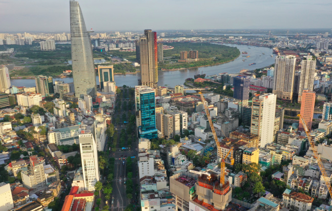 Khu thương mại kín khách thuê, nhà mặt tiền trống hàng loạt