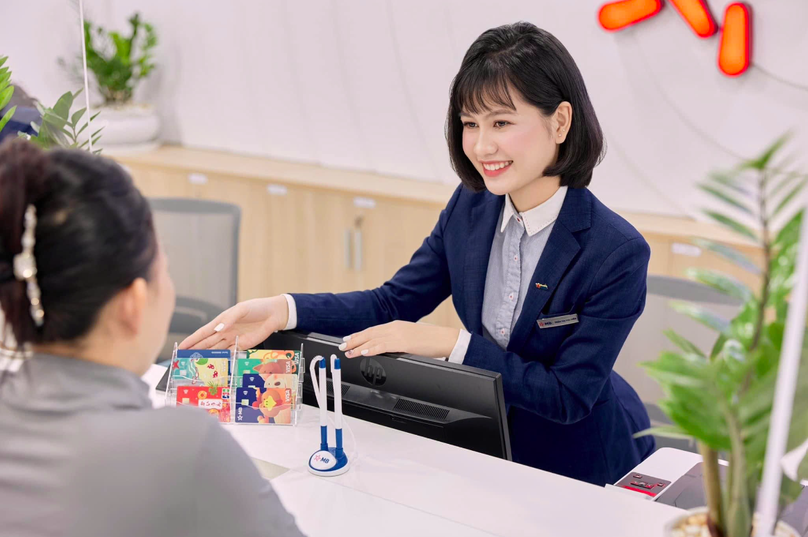 Duy trì đà tăng trưởng bền vững, MB khẳng định vị thế top đầu ngành ngân hàng