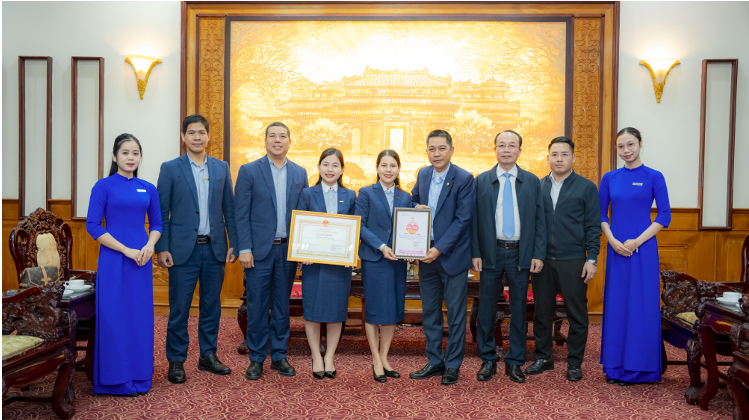 Ngân hàng TMCP Quân đội đóng góp 3 tỷ đồng hỗ trợ thành phố Huế khắc phục hậu quả thiên tai